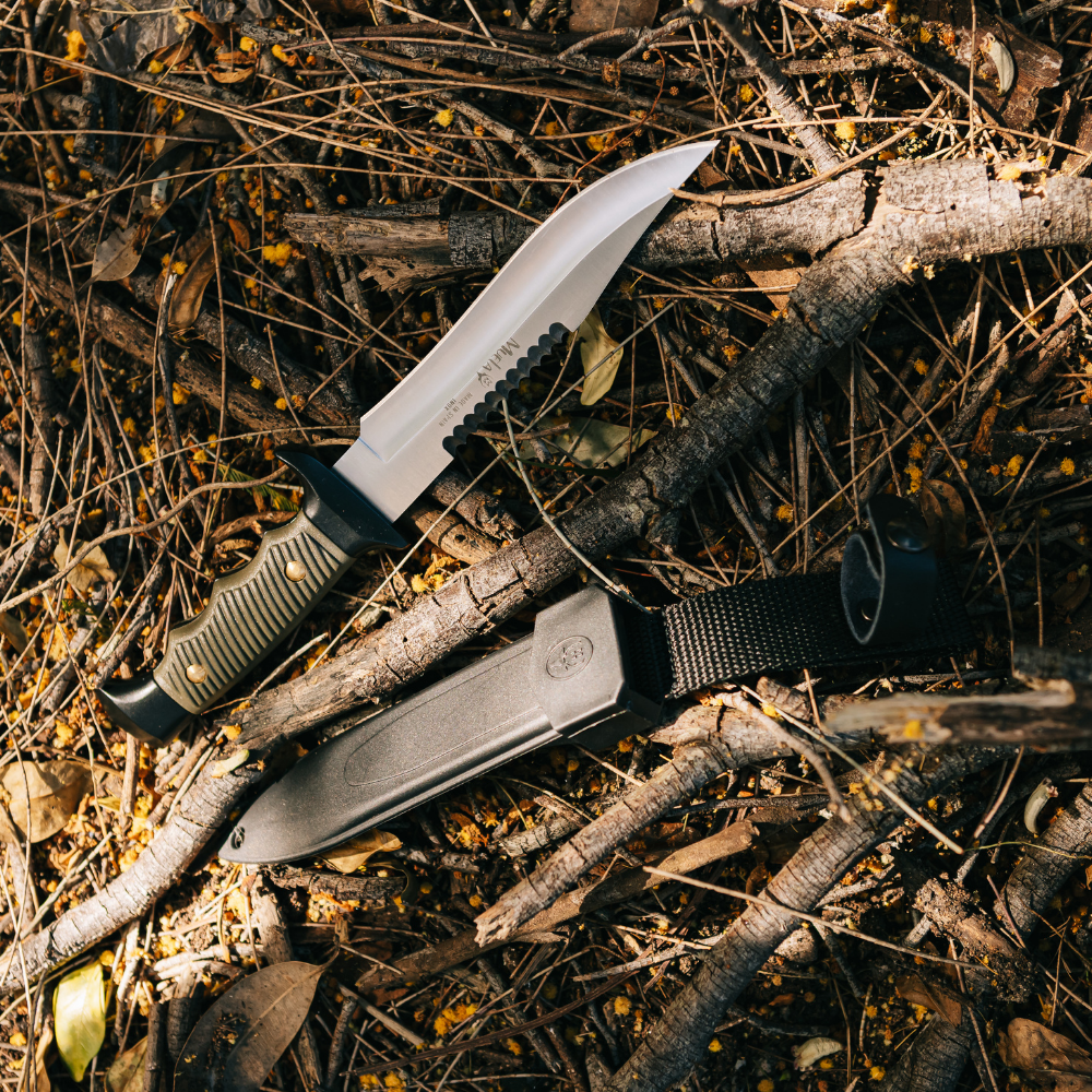 Muela | Military Knife - Green Handle