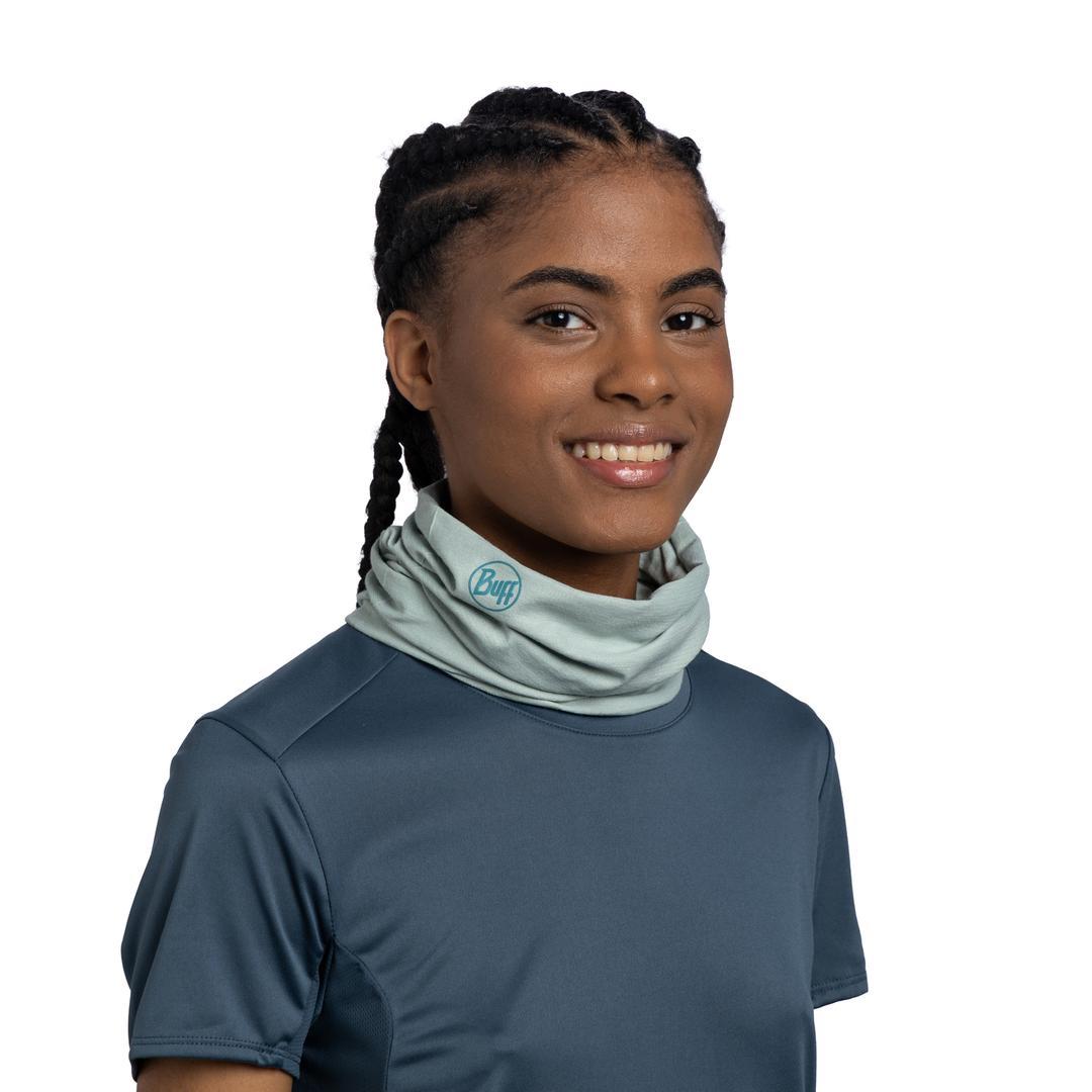 XB119328.826.10.00_BUFF_CoolNet_UV_Multifunctional_Neckwear_Solid_Seagrove_Green_02.jpg