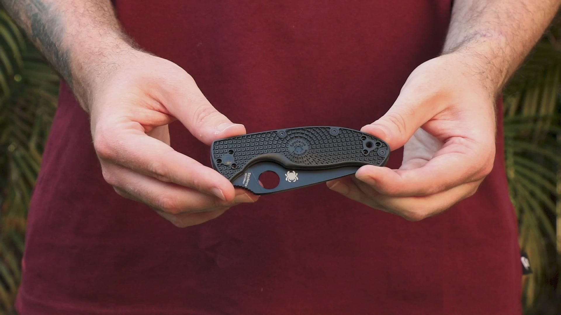 Spyderco | Tenacious Black Handle - Combo Black Blade